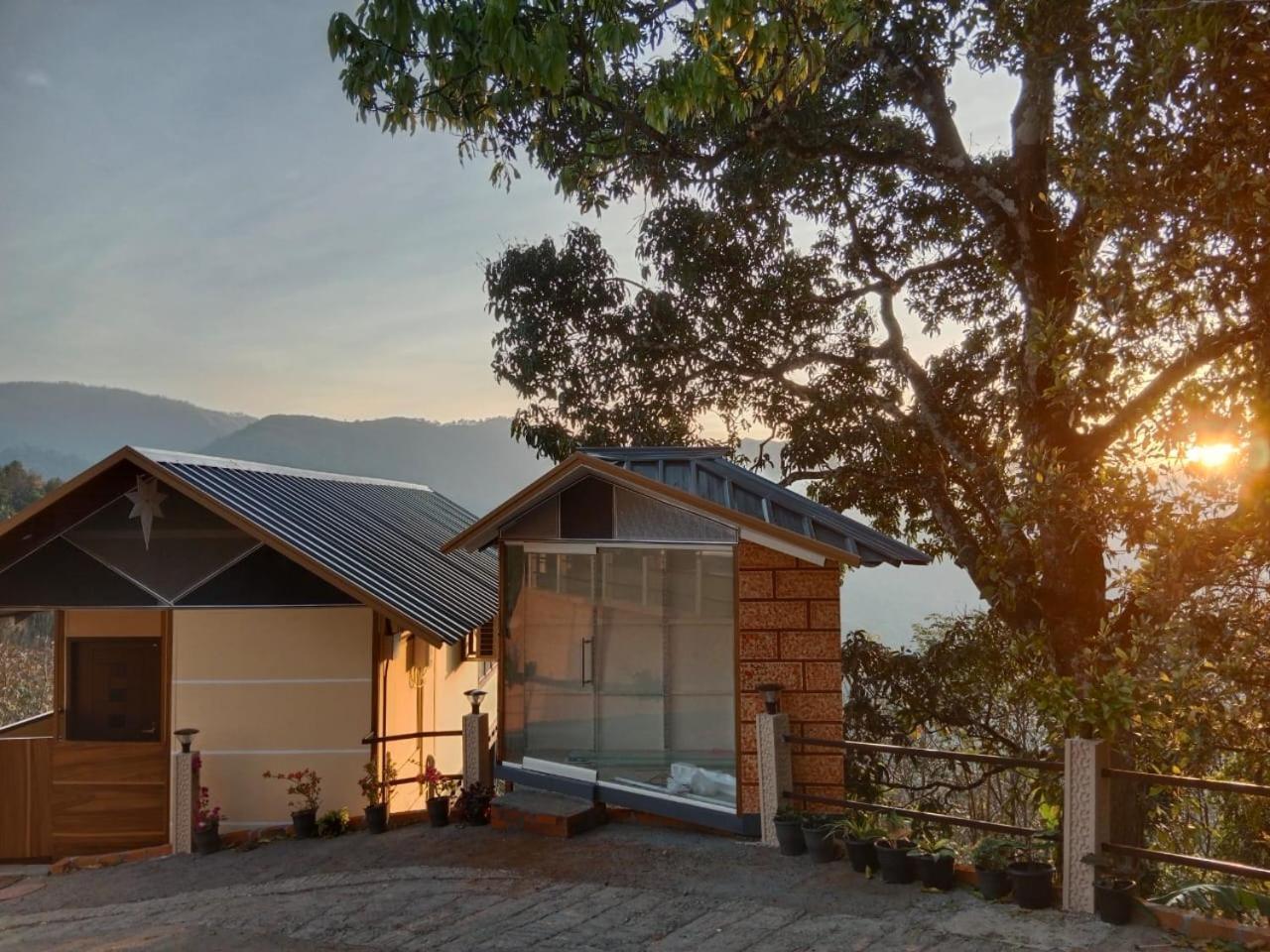 Cloudscape Homestay Pīrmed 外观 照片