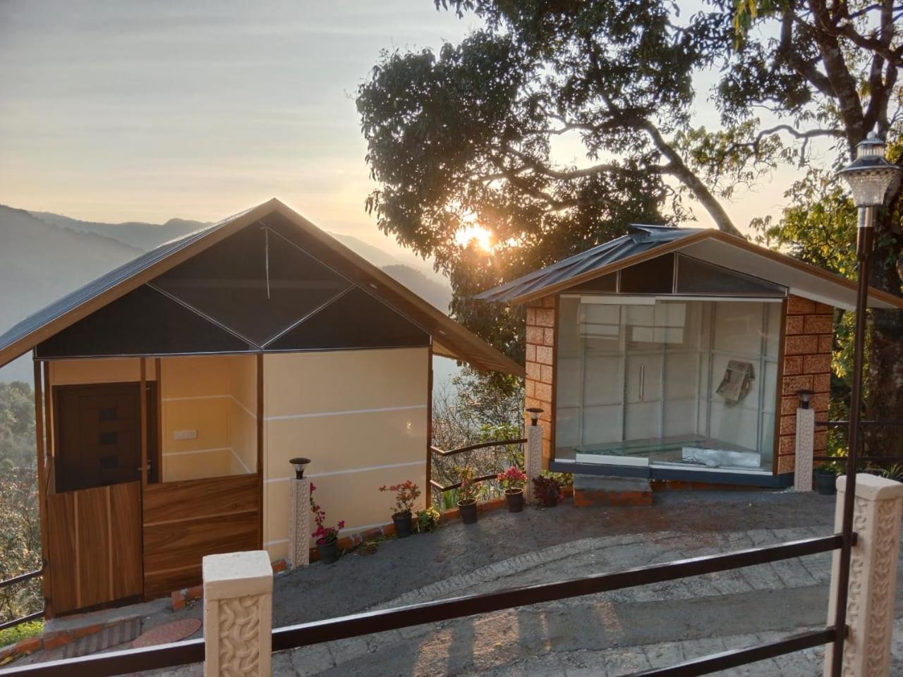 Cloudscape Homestay Pīrmed 外观 照片