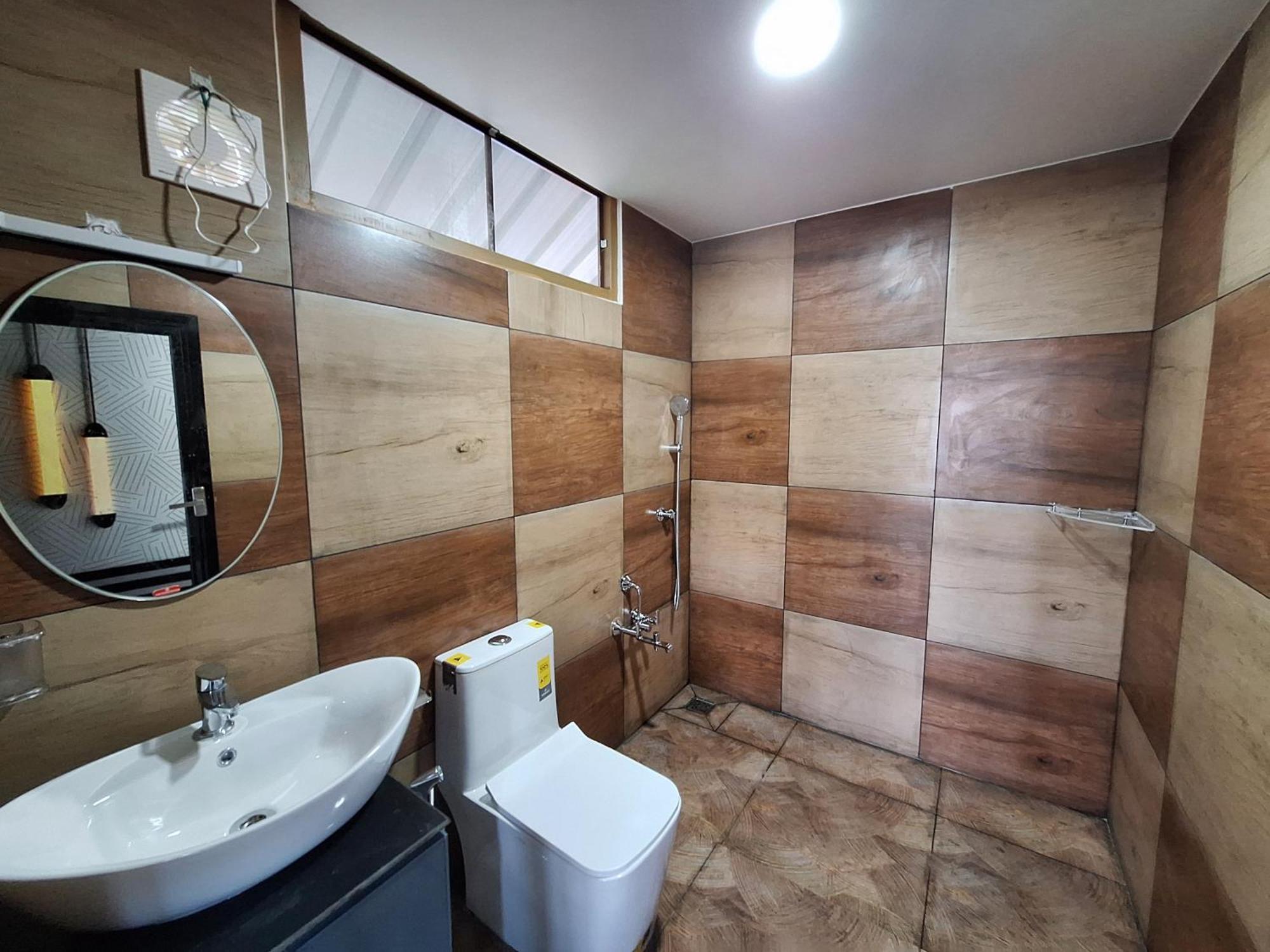 Cloudscape Homestay Pīrmed 外观 照片