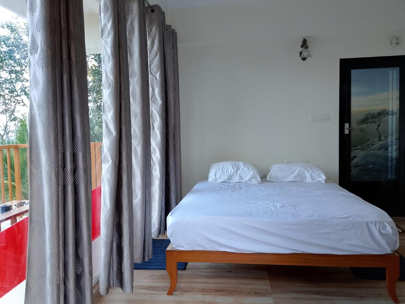 Cloudscape Homestay Pīrmed 外观 照片