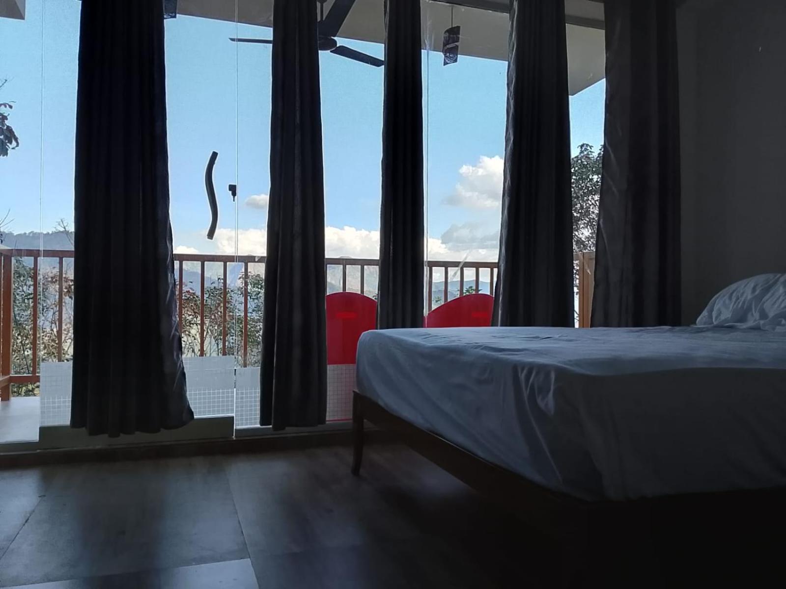 Cloudscape Homestay Pīrmed 外观 照片
