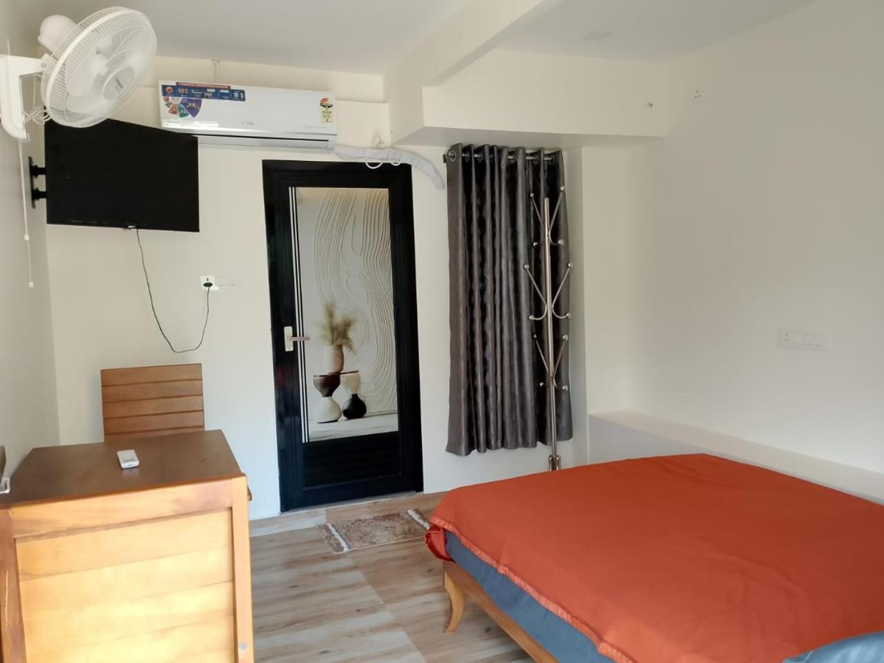 Cloudscape Homestay Pīrmed 外观 照片